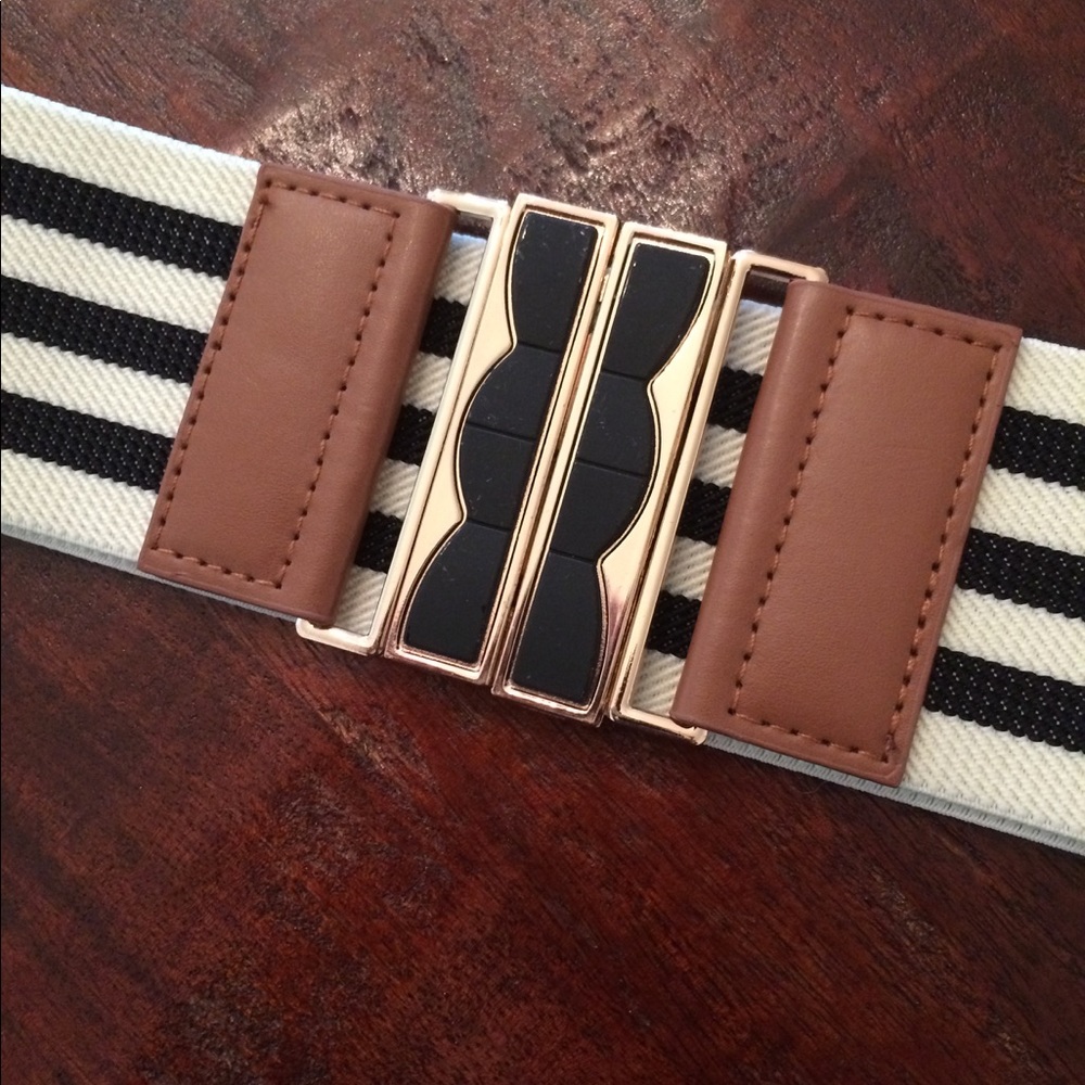 Black & White Striped Belt XS